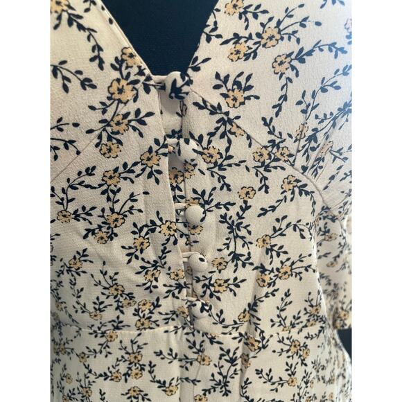 Cupcakes and Cashmere Roxbury Floral Mini Dress Size 6 - Picture 9 of 11